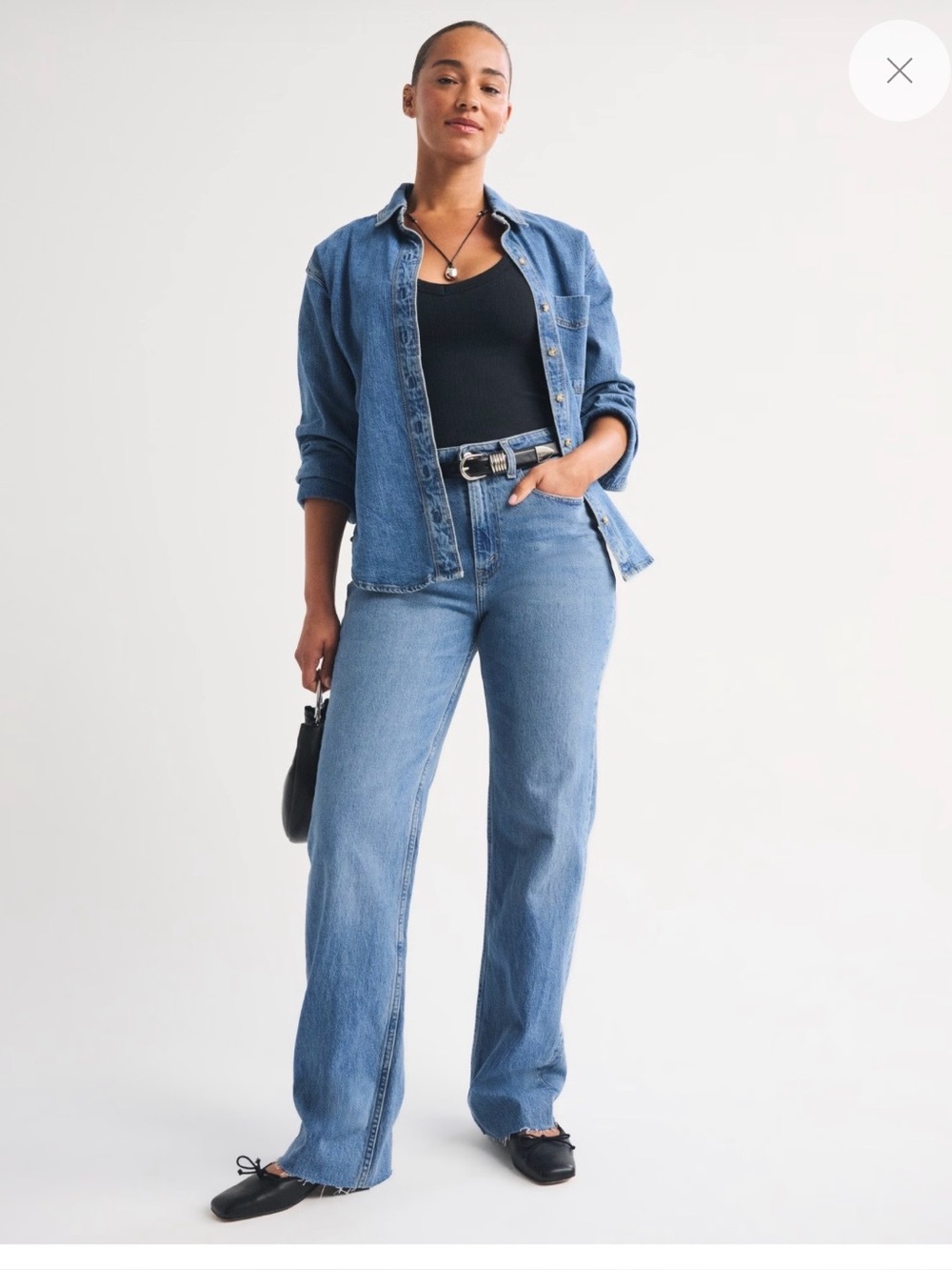 NWT Abercrombie & Fitch Curve Love High Rise 90s Relaxed Frayed Hem Jean
